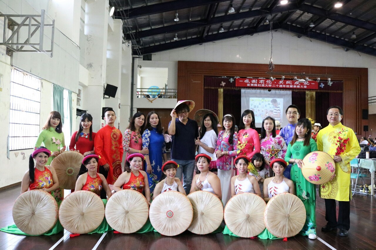 Lễ kỷ niệm 20 năm thành lập trường cộng đồng Miêu Lật