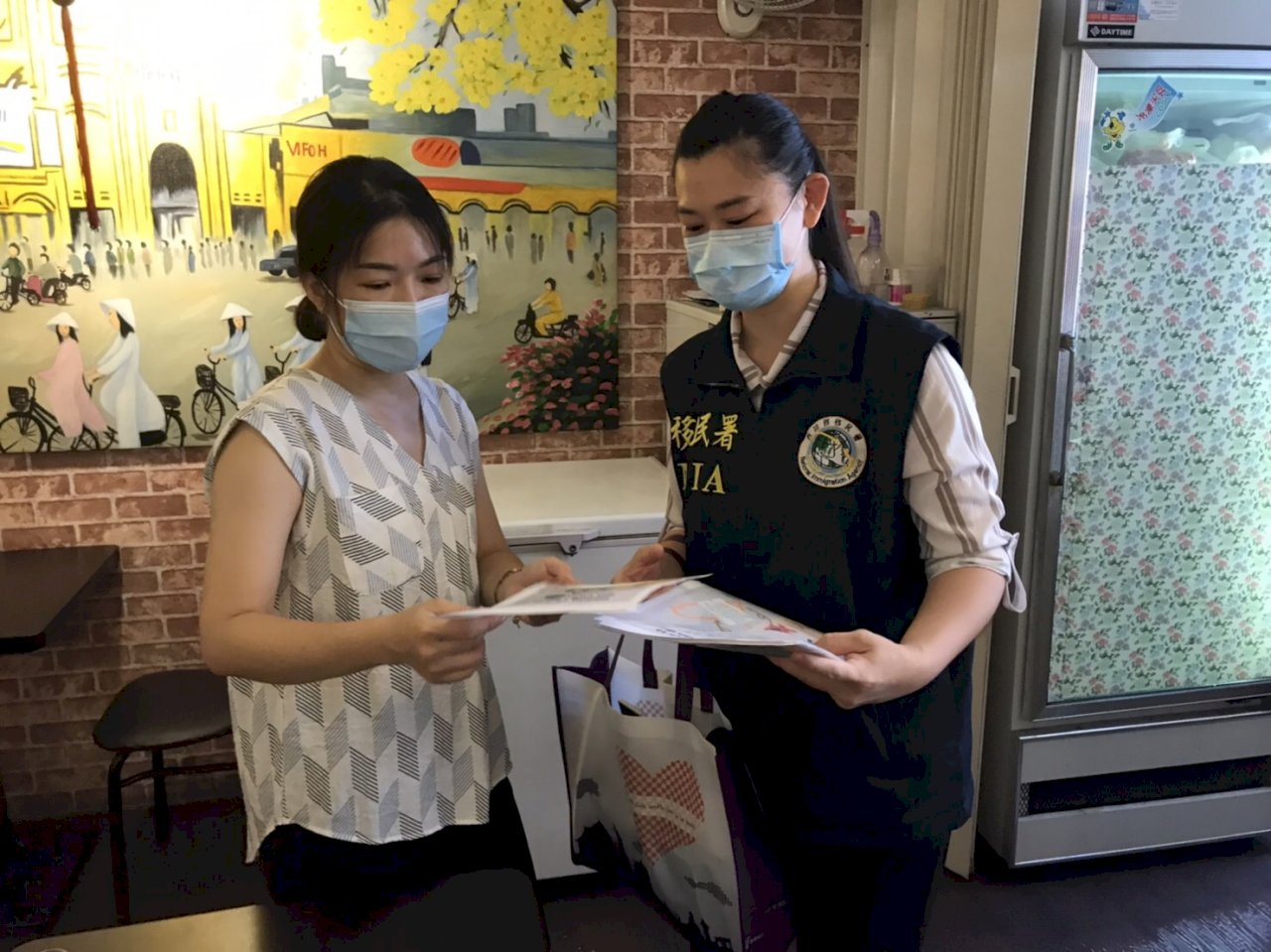 Giờ hẹn các bạn (Th.Ba) (b) Giờ hẹn các bạn (Th.Ba) (b)