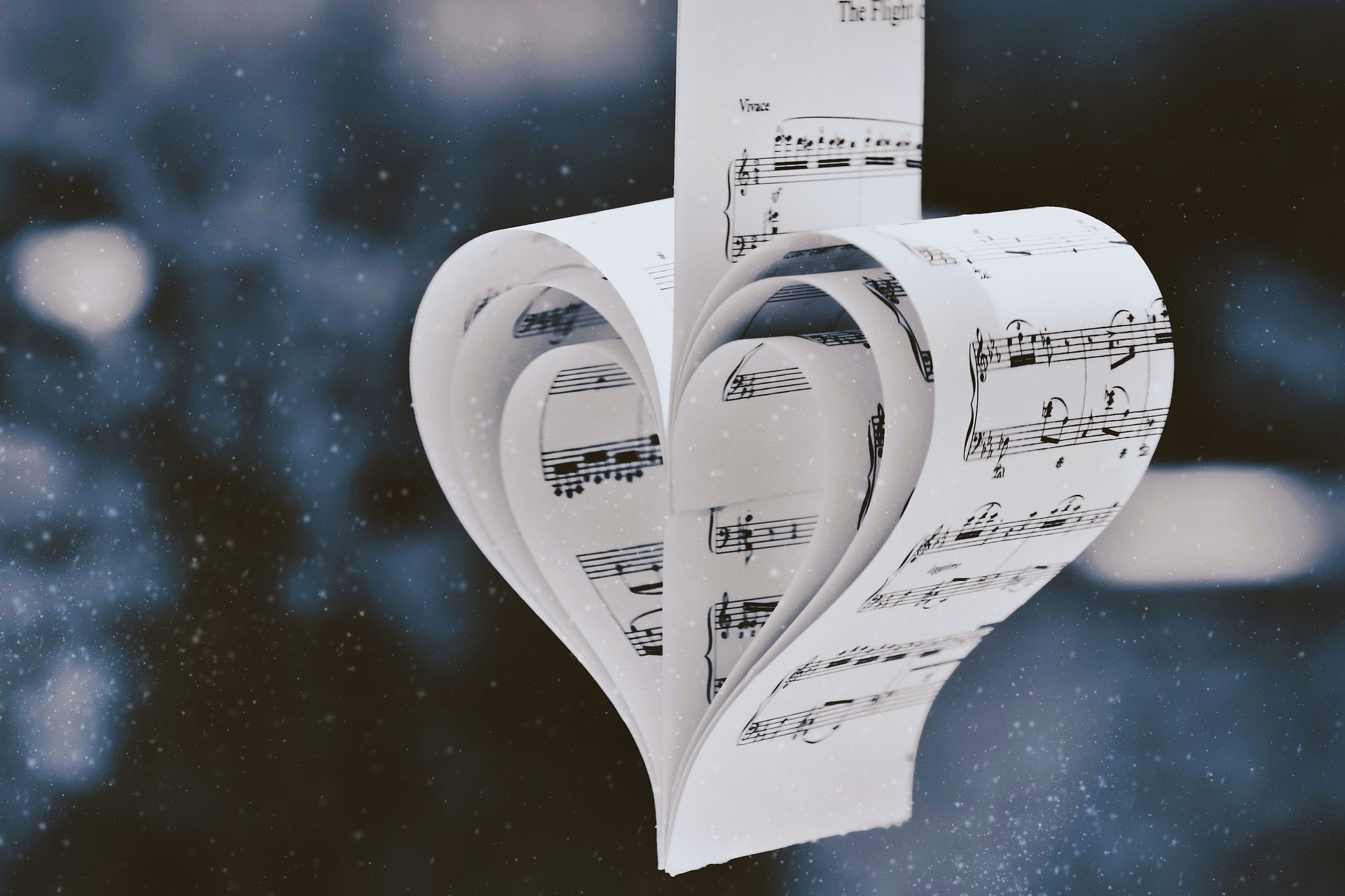 Thế giới âm nhạc cổ điển - Nhạc sĩ vĩ đại thời kỳ lãng mạn Frederic Chopin Thế giới âm nhạc cổ điển - Nhạc sĩ vĩ đại thời kỳ lãng mạn Frederic Chopin