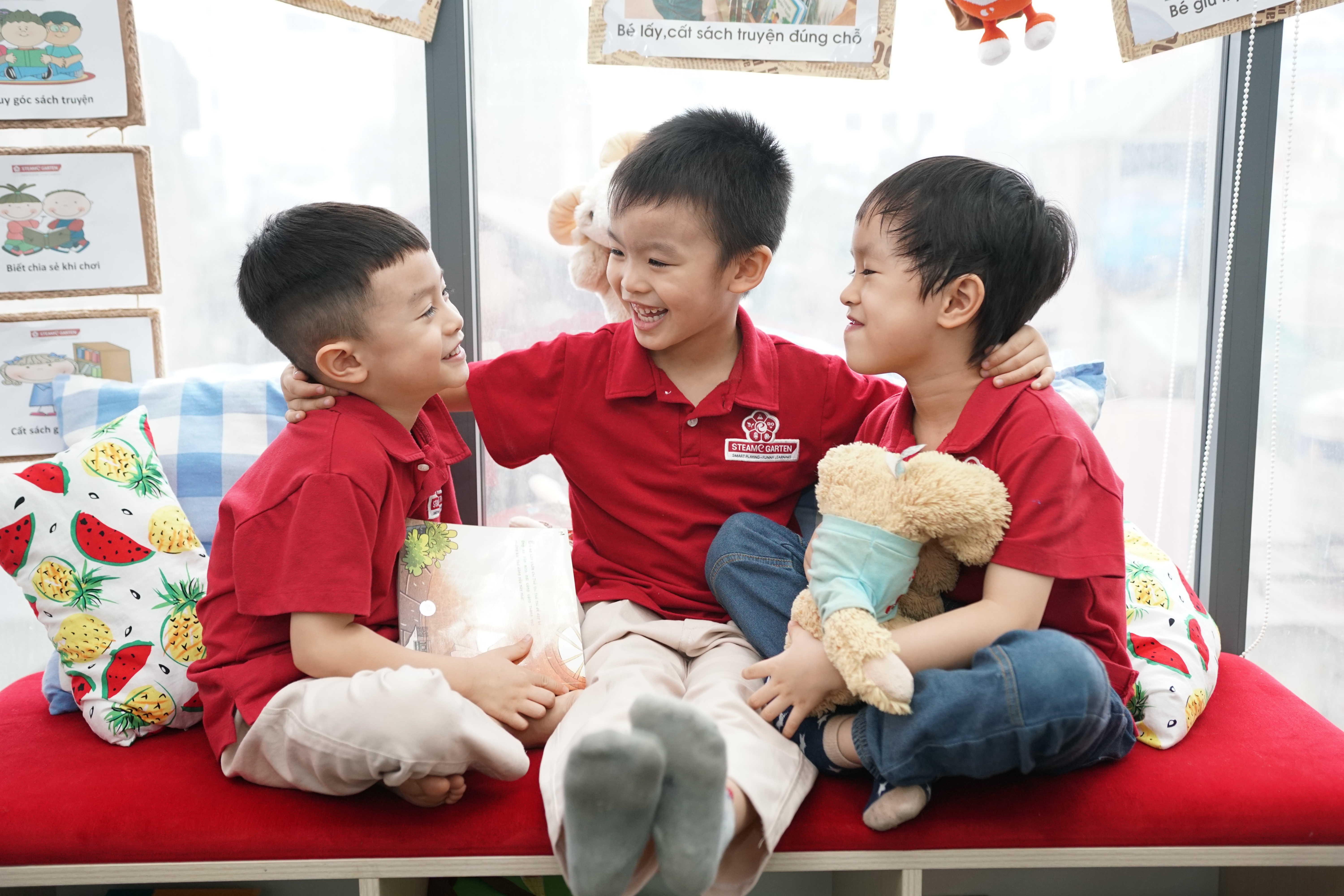 Cùng con - Giúp trẻ hình thành sự tự tin Cùng con - Giúp trẻ hình thành sự tự tin