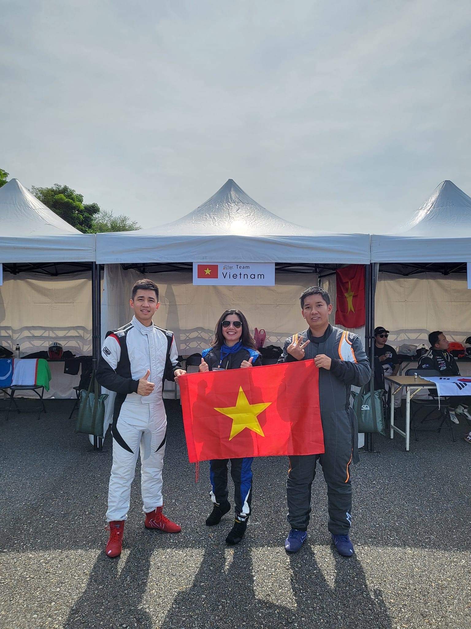 Ố́ng kính rộng Ố́ng kính rộng