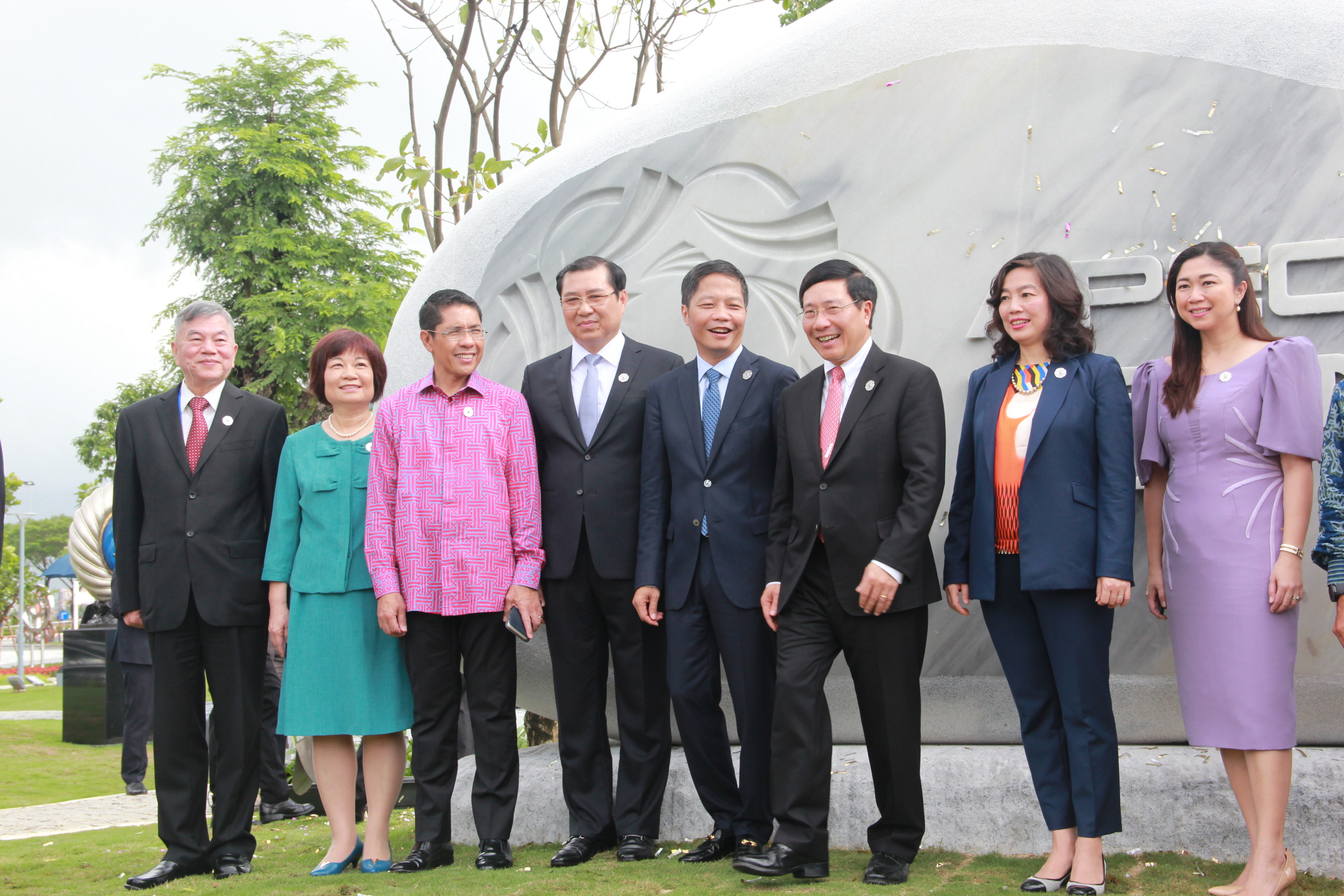 Khai mạc công viên tượng APEC