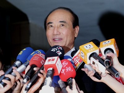 Vương Kim Bình: Mọi người nên lùi 1 bước để mưu cầu an định hòa bình.