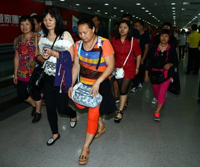 Bạo loạn ở Việt Nam dịu dần, Ủy ban Kiều bào cho biết không cần thiết cử máy bay quân sự tới Việt Nam