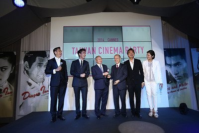 Các đạo diễn người Hoa đến dự buổi tiệc rượu Đài Loan tại Cannes.