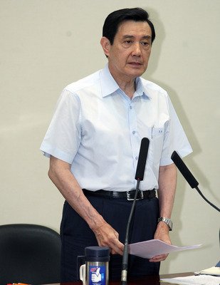 Tổng thống kêu gọi minh oán sự kiện Thiên An Môn, Dân chủ pháp trị trở thành tiếng nói chung của hai bờ eo biển