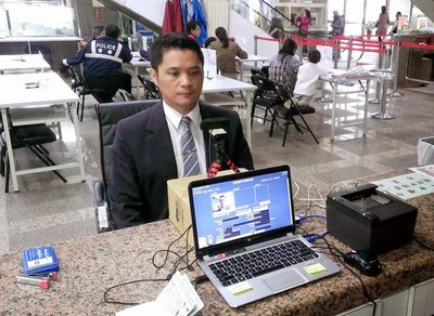 Có thể xin giấy phép tự động kiểm tra thông hải quan tại Cục lãnh sự.