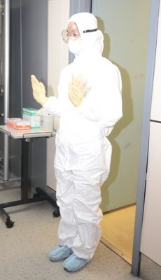 Diễn tập phòng chống dịch bệnh Ebola, tăng cường kiểm soát tại sân bay