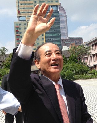 Ông Vương Kim Bình thắng kiện trong vụ án bảo vệ tư cách Đảng viên.