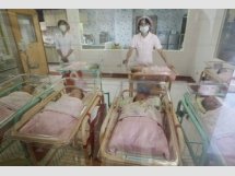 Không dám sinh con vì lương thấp, giá nhà đất lên cao, chuyên gia kêu gọi nhà tư bản đầu tư thị trường kinh tế