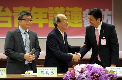 Nobuo Kishi trông mong hủy bỏ lệnh cấm nhập khẩu thực phẩm Nhật Bản.