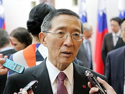 Trước vụ tranh chấp về tàu cá bị Philippines cầm giữ, Bộ Ngoại giao : Đi qua không gây hại phải có điều kiện