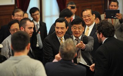 Phía Trung Quốc nghi ngại về việc hai bên thành lập văn phòng đại diện. Tổng thống Mã Anh Cửu: Không có ý đồ ch