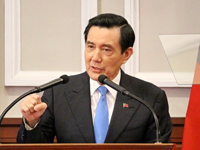 Nhiệm kì tròn 7 năm, tổng thống Mã Anh Cửu : Đang bảo vệ chủ quyền nước nhà.