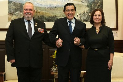 Kỷ miện kháng chiến, Tổng thống : Trung Hoa Dân quốc yêu hòa bình.