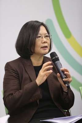 Bà Thái Anh Văn không lo ngại trước danh sách nhân sự mới của ông Chu Lập Luân.