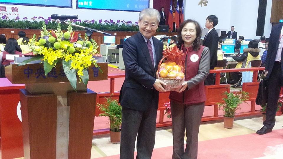 Thị sát Trung tâm bầu cử Trung ương, Thủ tướng Mao Trị Quốc: sau bầu cử người Đài Loan phải đoàn kết