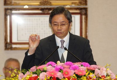 Trương Thiện Chính chính thức đảm nhận chức thủ tướng vào ngày 1/2.
