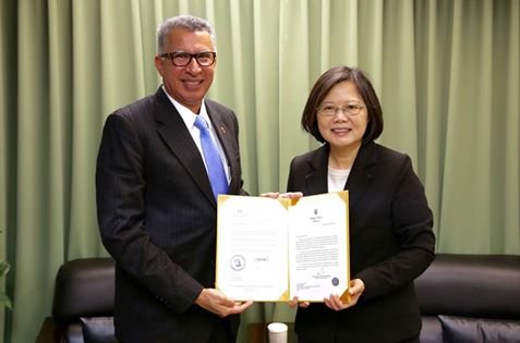 Đại sứ Panama đích thân mời bà Thái Anh Văn tham dự lễ Hoàn thành công trình kênh đào Panama, bà Thái Anh Văn : Lịch trình ưu ti