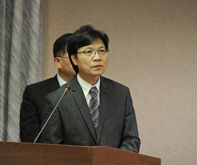 Diệp Tuấn Vinh : Okino Tori Shima là bãi đá ngầm, không có hải phận kinh tế độc quyền
