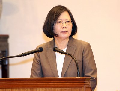 TT.Thái Anh Văn : Doanh nghiệp vừa và nhỏ đóng vai trò quan trọng trên con đường phát triển dân chủ