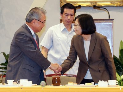 TT Thái Anh Văn: Trong cuộc tranh cãi về ngày nghỉ của người lao động, tôi sẽ không thay phiên nhau để lấy lòng ai