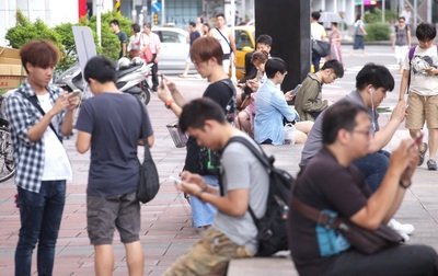 Cấm chơi Pokemon GO tại quốc lộ và đường ven tuyến xe lữa Đài Loan.