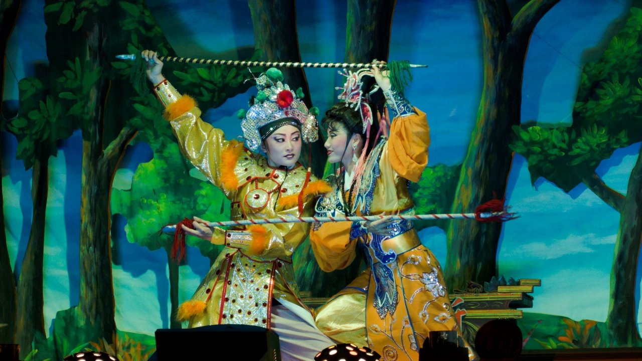 Nghệ sĩ Tôn Thúy Phượng phiên bản Việt Nam- Diễn viên hát tuồng di dân mới Ngọc Ánh tỏa sáng trên màn ảnh rộng