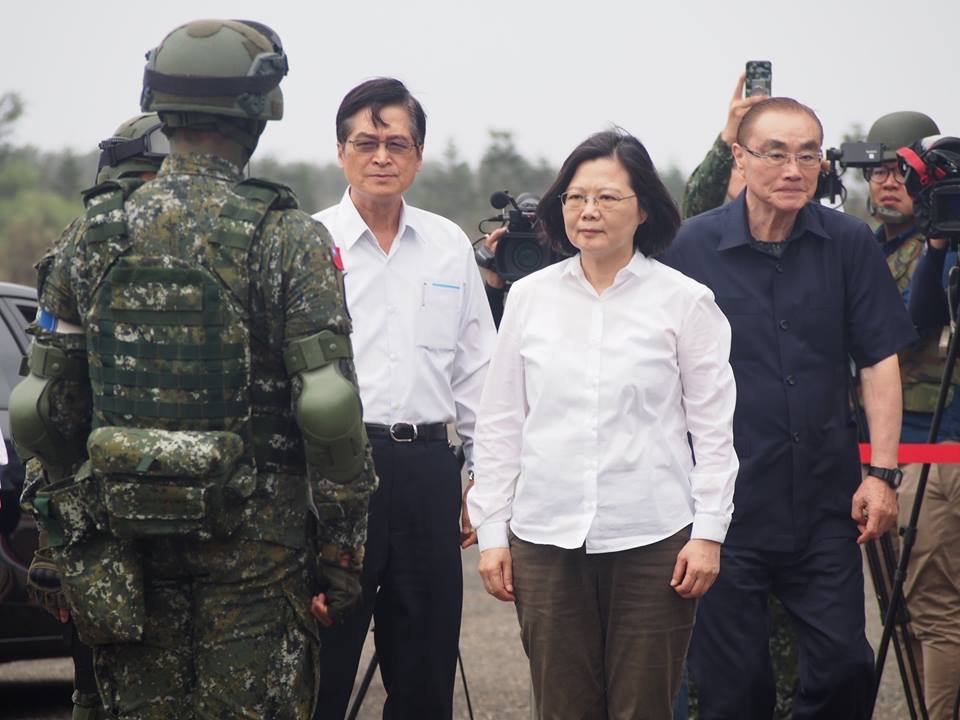Tổng thống Thái Anh Văn thị sát cuộc tập trận Hán Quang nói rằng chính phủ là chỗ dựa của quân đội quốc gia