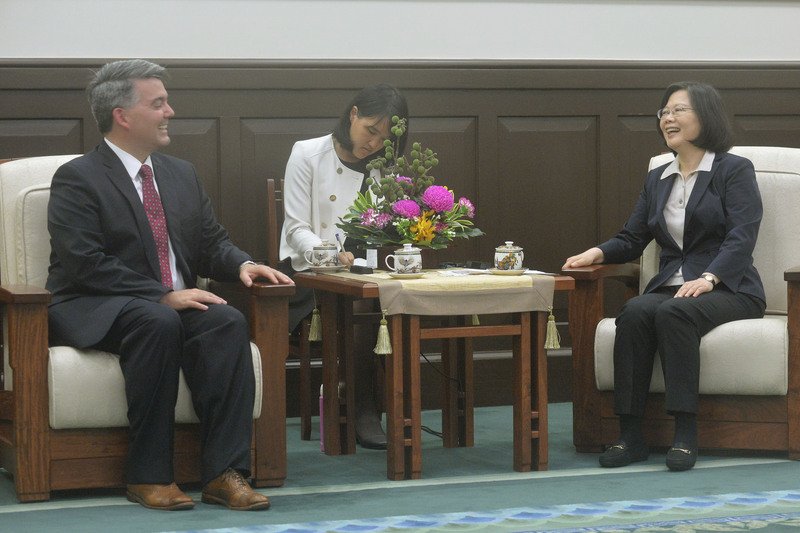 Tổng thống Thái Anh Văn tiếp kiến nghị sỹ Mỹ Cory Gardner, hi vọng khởi động lại thương vụ vũ khí với Đài Loan