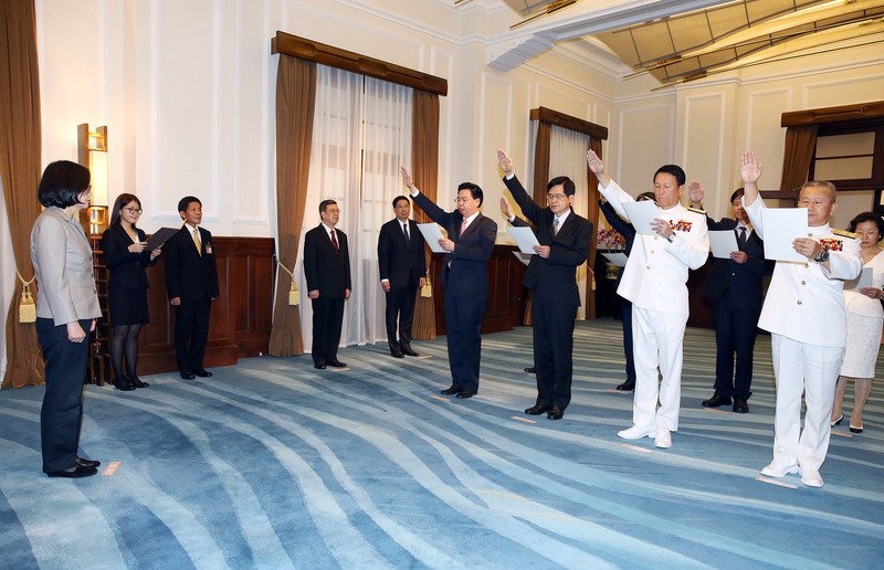 Ngô Chiêu Nhiếp, Nghiêm Đức Phát hoàn thành lễ tuyên thệ nhậm chức do tổng thống Thái Anh Văn chủ trì