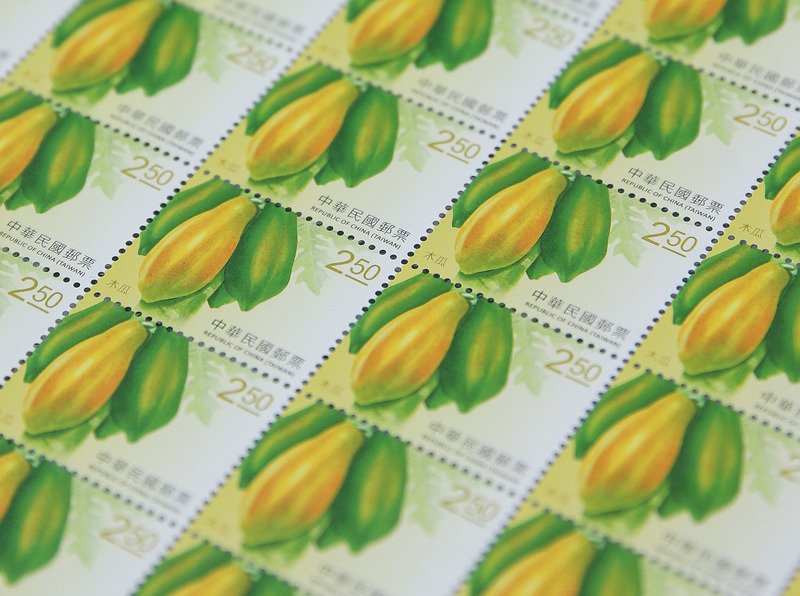 Tiền gởi thư tăng giá lần đầu sau 26 năm