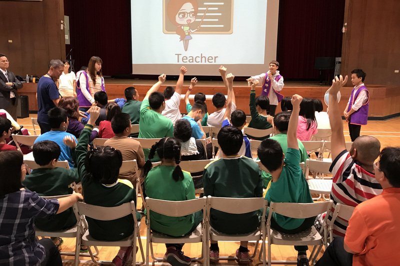 Đại học Khang Ninh ký kết với trường Cao đẳng Y tế Đồng Tháp huấn luyện nhân viên chăm sóc y tế.
