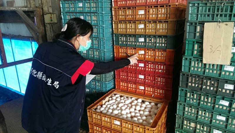 Trứng gà tồn đọng Fipronil, ủy ban Nông nghiệp và Bộ Y tế tăng cường kiểm tra.
