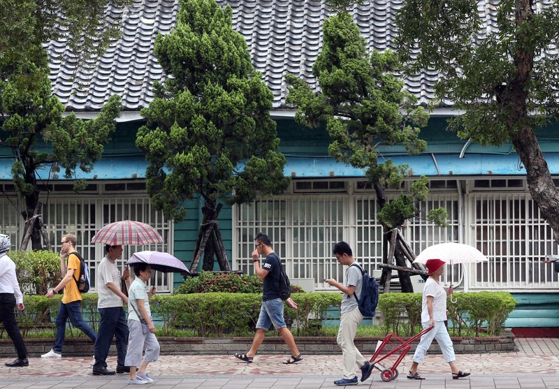 Cơn bão đầu tiên trong tháng 9 đã hình thành, ảnh hưởng đến khu vực Hồng Kông, Macau