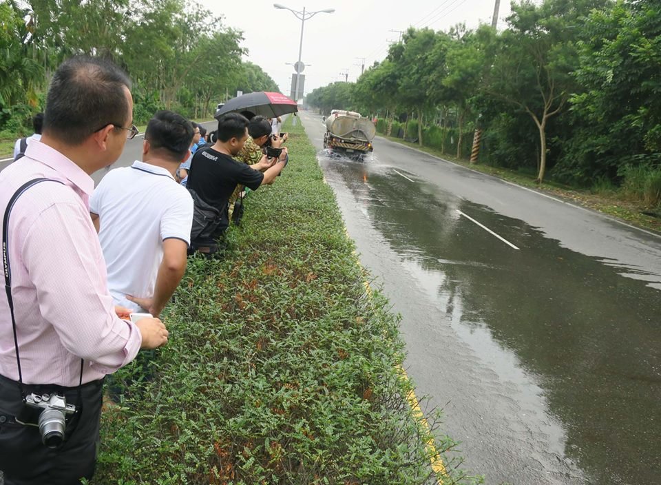 Bê tông thấm nước do Trường đại học Kỹ thuật Bình Đông chế tạo gây kinh ngạc phóng viên các nước mục tiêu Hướng Nam mới