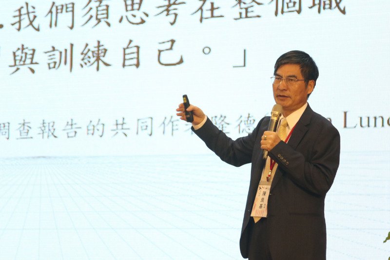 Bộ Khoa học kỹ thuật thúc đẩy lập luật mới cho phương tiện không người lái, cải tạo gien.