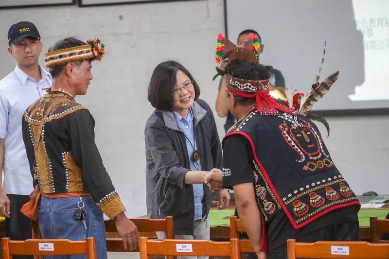 TT.Thái Anh Văn mời người dân cùng đến và khám phá vẻ đẹp của Đài Đông