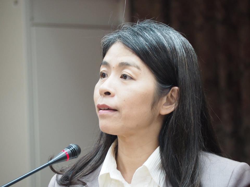 Bộ Giáo dục dự định trong mỗi học kỳ của nhà trường sẽ tổ chức một tiết học ngoại khóa