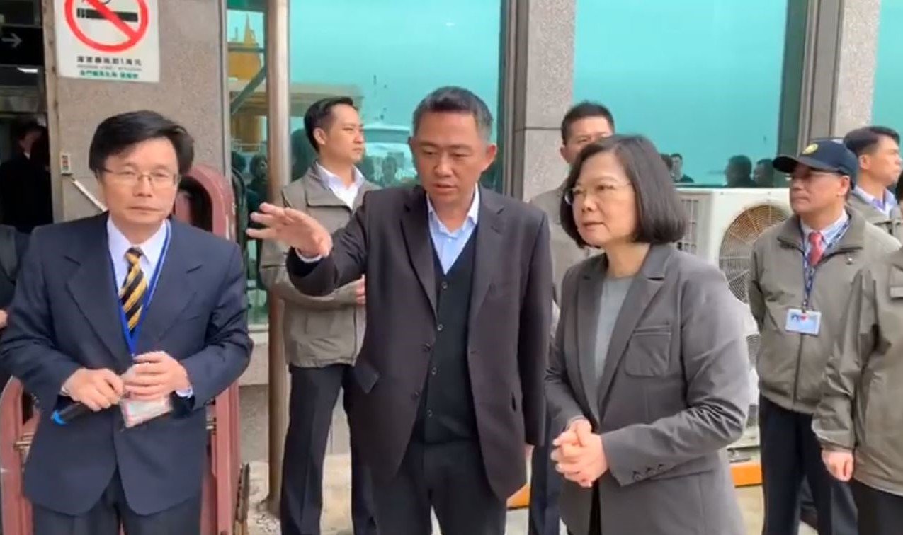 Tổng thống Thái Anh Văn thị sát tình hình phòng dịch ở Kim Môn, kêu gọi Trung Quốc công khai thông tin dịch bệnh