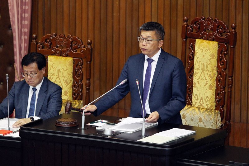 Viện Lập Pháp thông qua lần ba Luật xử phạt lái xe sau khi uống rượu, bao gồm việc phạt người đi chung xe với tài xế đã uống rượu
