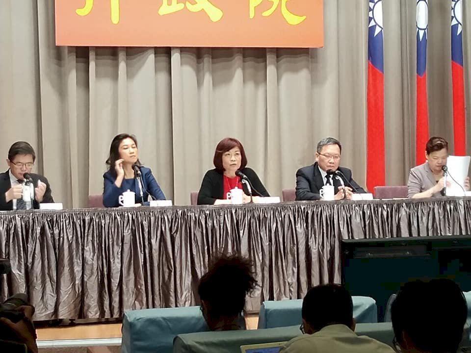 Chính phủ đưa ra dự án khuyến khích doanh nghiệp trở về đầu tư dự kiến thu hút 1 ngàn tỷ Đài tệ vốn đầu tư và tạo ra 104 ngàn cơ hội việc làm