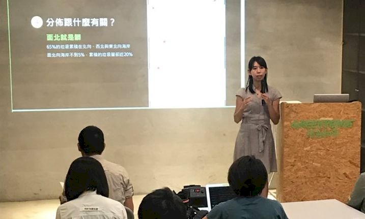 Bờ biển Đài Loan quá bẩn, Sở Bảo vệ môi trường dự tính bắt đầu từ năm sau dùng máy quay từ trên không giám sát rác thải bờ biển