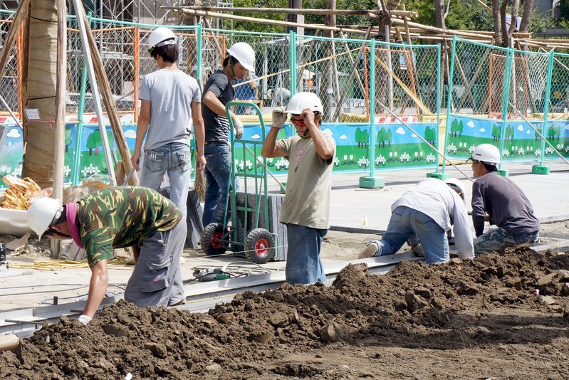 Sắp mở cuộc họp xem xét điều chỉnh lương cơ bản. Hiệp hội doanh nghiệp vừa và nhỏ trên toàn quốc kêu gọi phải có biện pháp hỗ trợ hoàn chỉnh