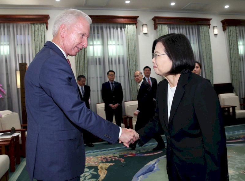 Tiếp đón EKF, Tổng thống mong đợi có thể hợp tác phát triển ngành năng lượng điện gió với Đan Mạch