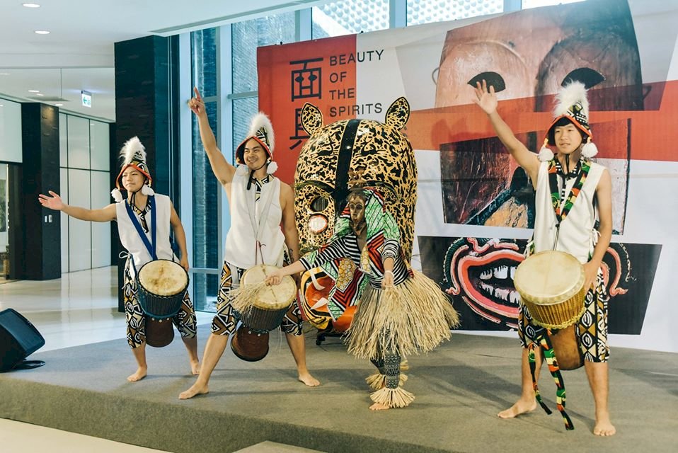 Triển lãm mặt nạ của Bảo tàng Quai Branly lần đầu tiên đến Đài Loan, mang triển lãm đặc sắc quốc tế đến chi nhánh phía Nam của Bảo tàng Cố Cung