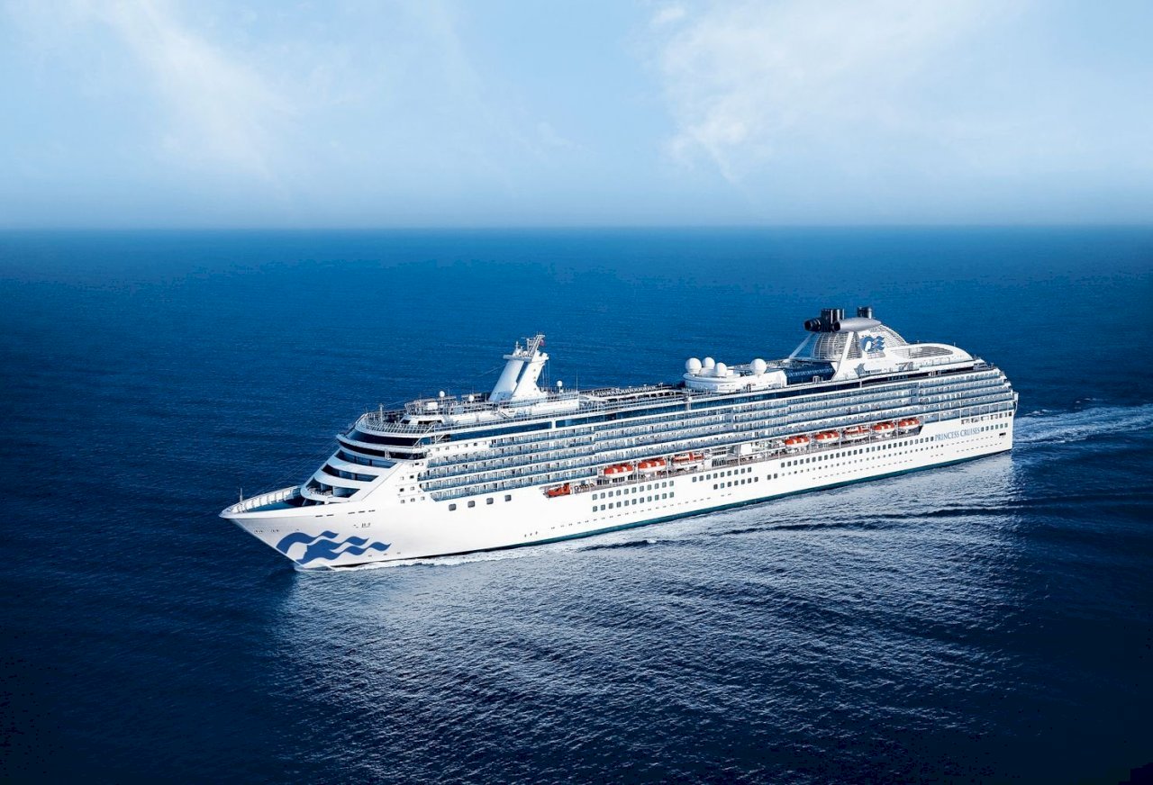 Do cố tình vi phạm, 3 người âm tính với Covid-19 trở về từ du thuyền Coral Princess phải tự trả phí xét nghiệm và các chi phí trong quá trình cách ly
