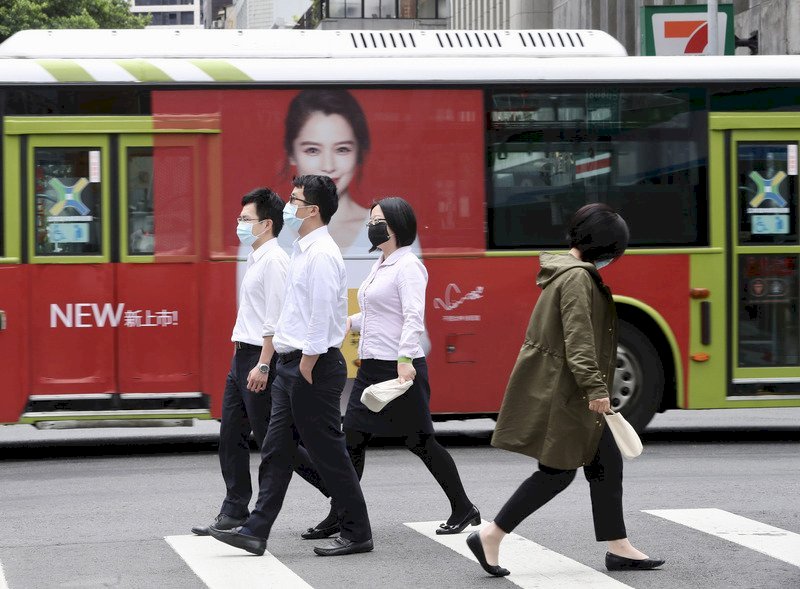 Doanh nghiệp tuyển dụng người trẻ tuổi. Bộ lao động sẽ trợ cấp cao nhất là 108.000 Đài tệ trong 9 tháng