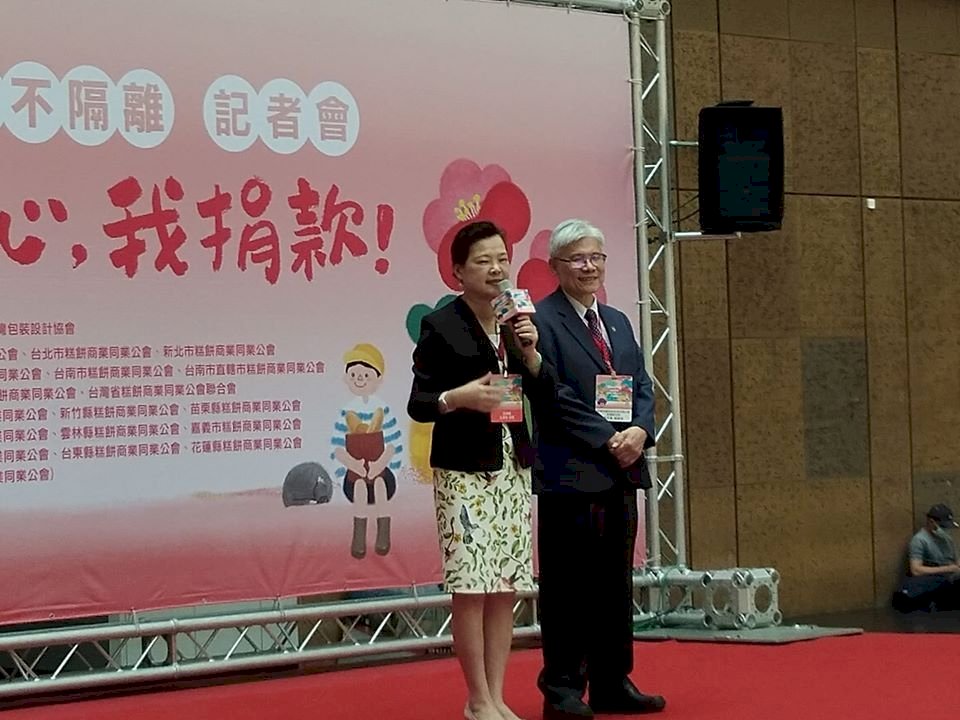 Chính phủ tiếp tục tháo gỡ khó khăn cho ngành sản xuất, du lịch và hàng không