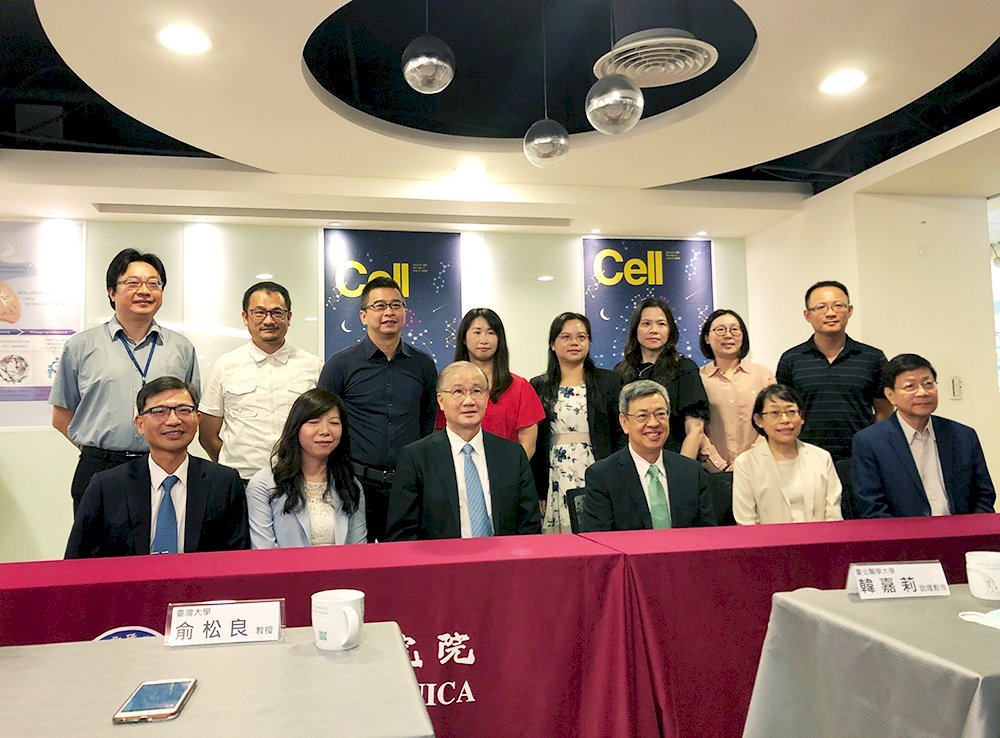 Không hút thuốc mà vẫn bị ung thư phổi, phát hiện của Viện nghiên cứu Trung Ương được đăng lên trang bìa kỳ san quốc tế